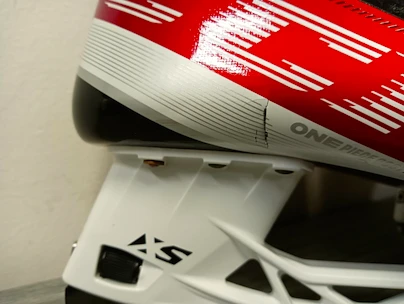 Danneggiato -  Pattini da hockey CCM JetSpeed FT4 PRO Senior  EUR 42,5  Wide