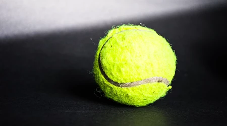 Palle da tennis nuove versus vecchie. Quali sono le migliori per giocare?