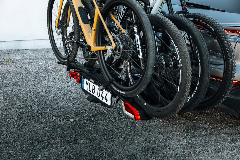 Portabici da gancio traino Thule EasyFold 3 (945) + Adattatore Thule EasyFold 3 Foldable Bike add-on