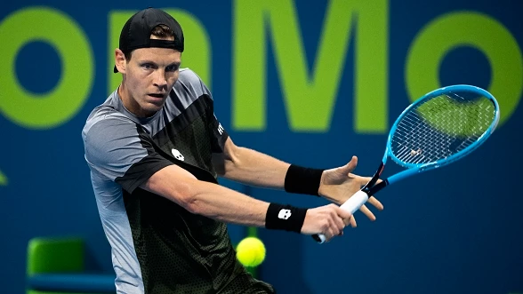 Tomas Berdych con la racchetta da tennis Head Graphene 360 Instinct MP