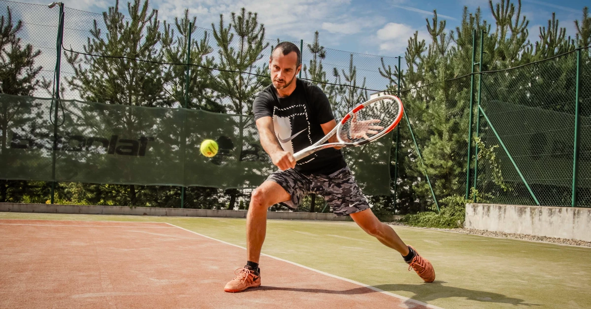 Zdeněk Hrabálek con le racchette da tennis Babolat Pure Strike 2020
